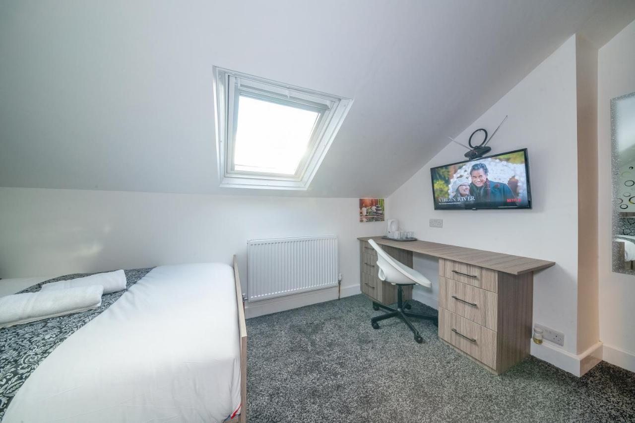 *Ra12S* For Your Most Relaxed & Cosy Stay + Free Parking + Free Fast Wifi * Leeds  Exterior photo